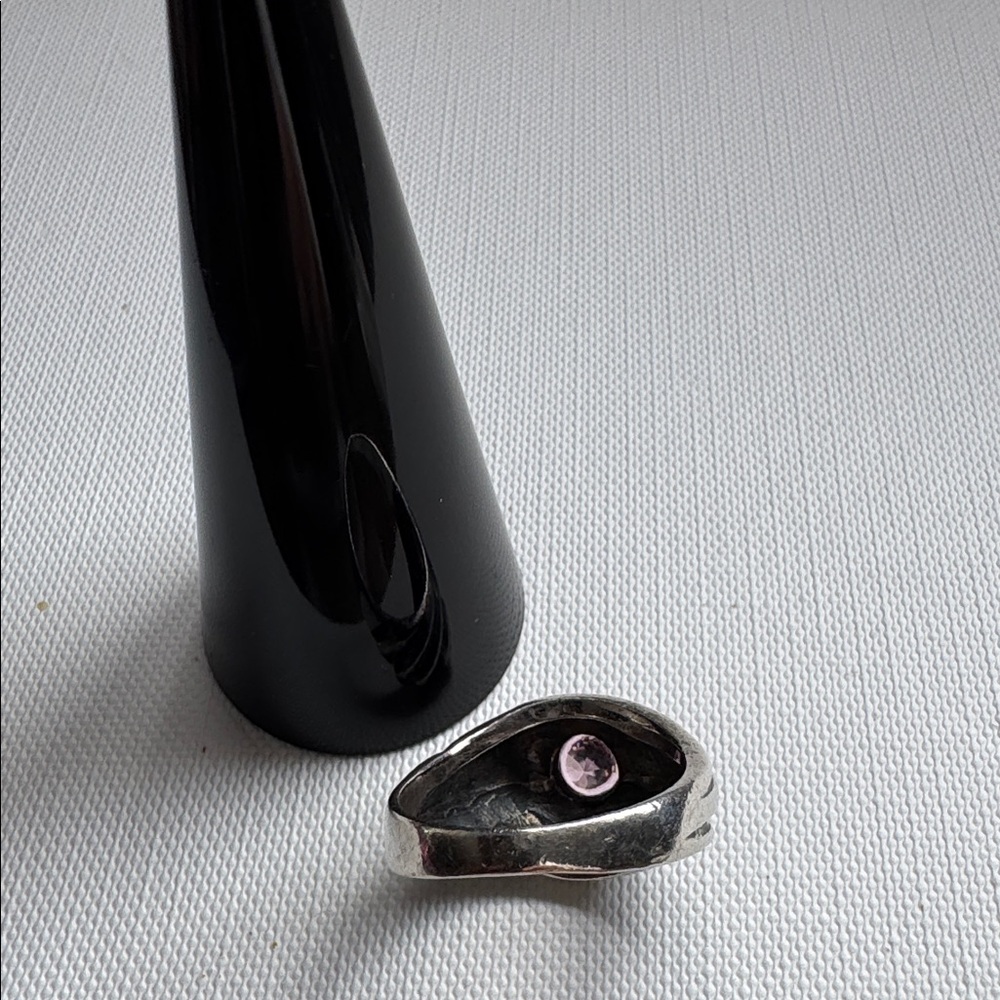 Silver and Pink Gemstone Ring - Picture 3 of 5